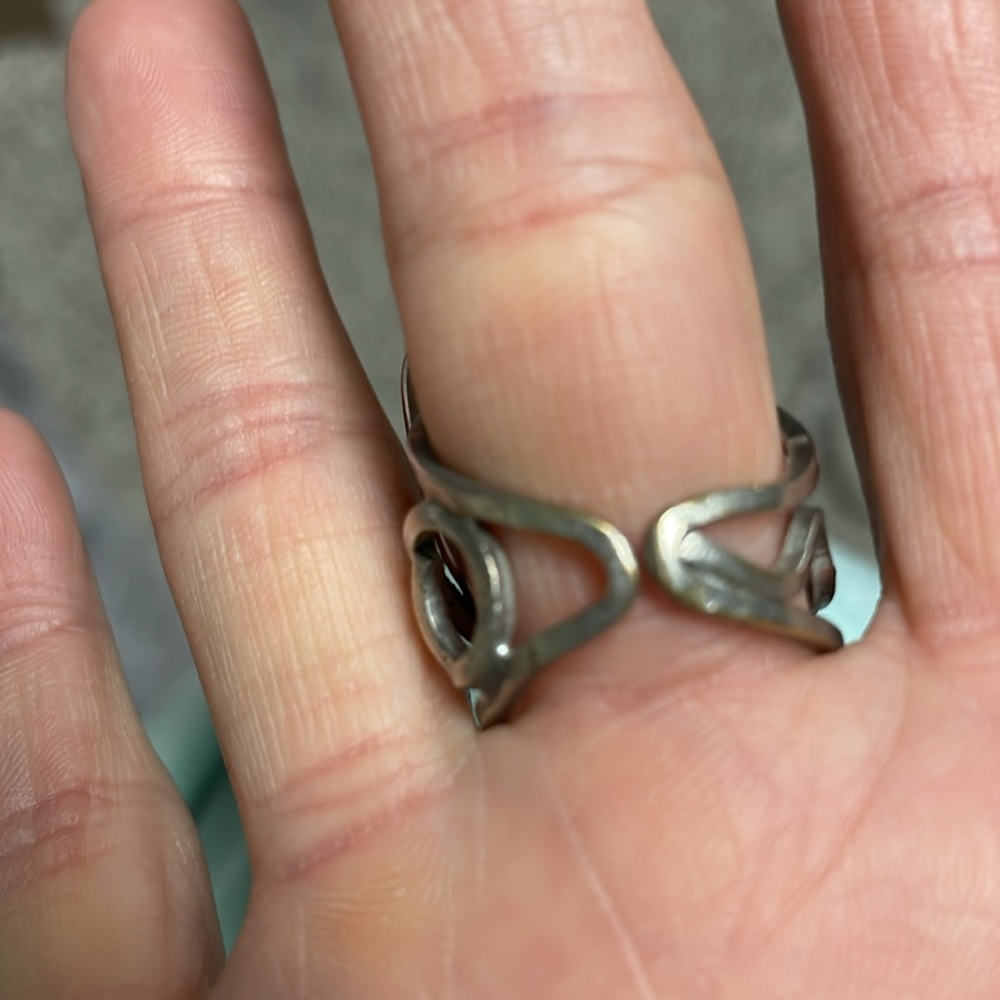 Ring - Picture 5 of 8